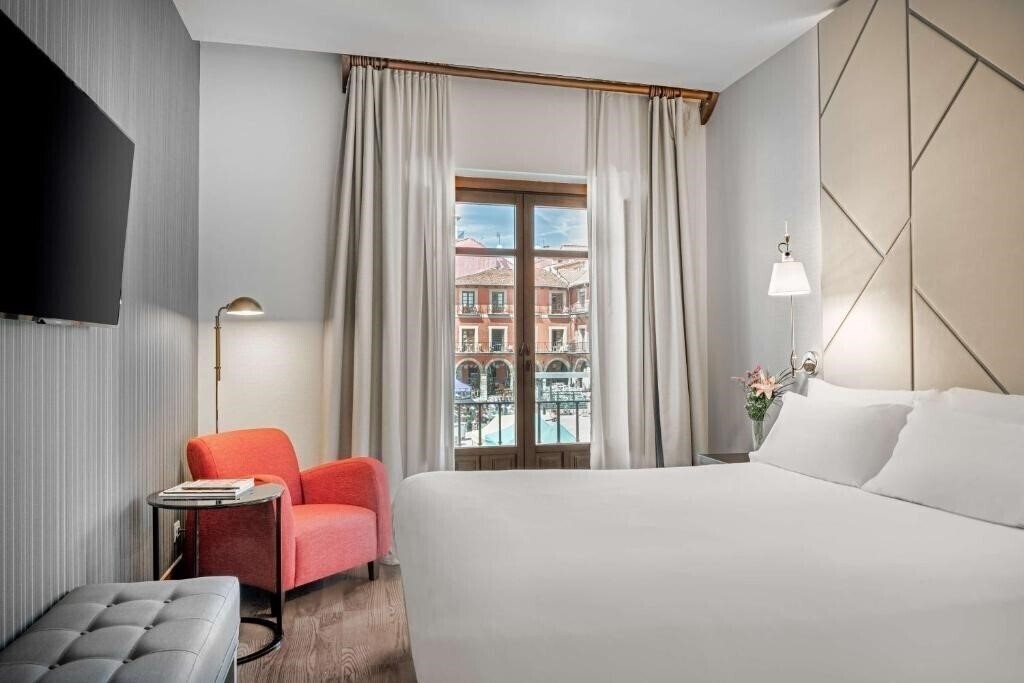 Фотографія Nh Collection Leon Plaza Mayor 4*