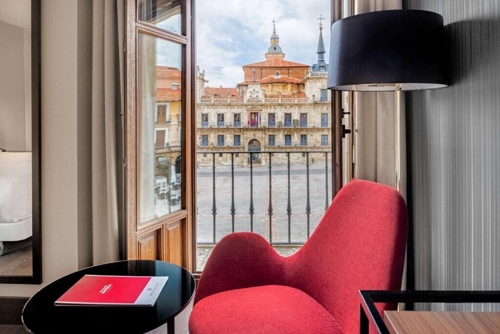 Изображение Nh Collection Leon Plaza Mayor 4*