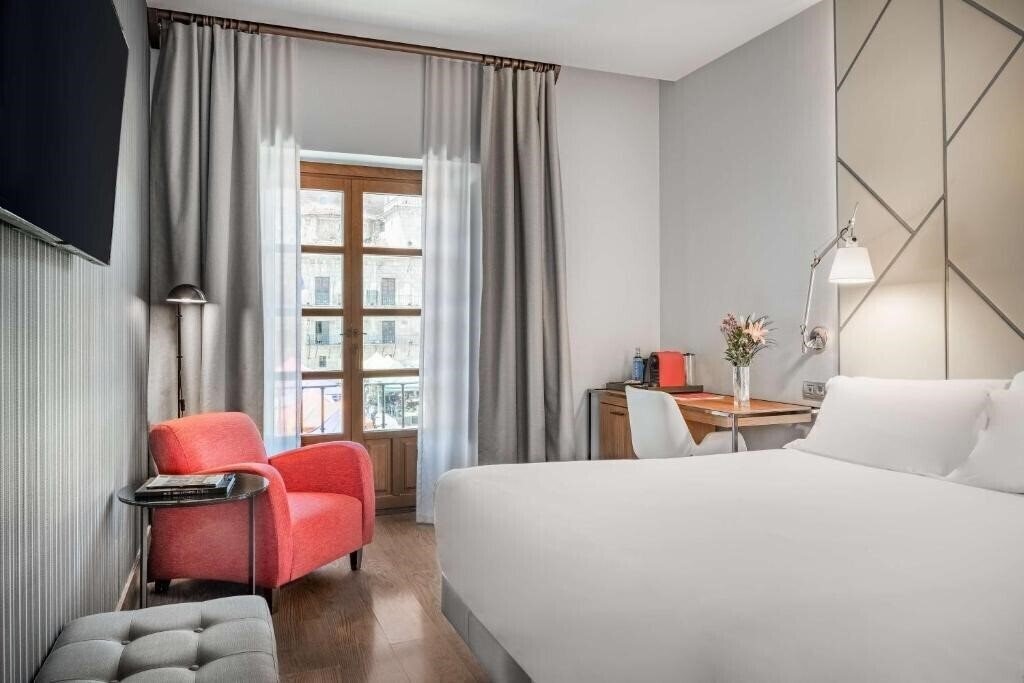 Картинка Nh Collection Leon Plaza Mayor 4*