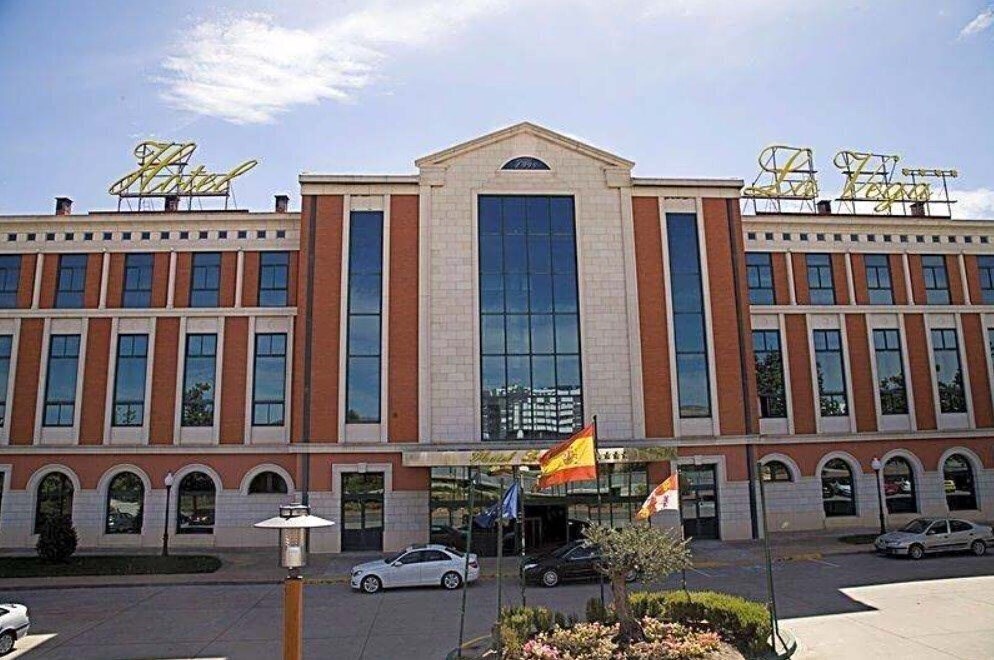Готель Hotel La Vega 4*