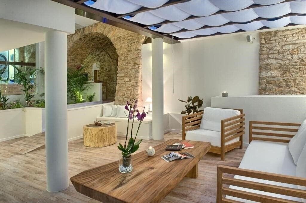 Готель El Petit Convent 3*