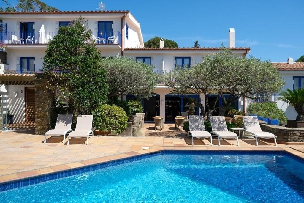 Готель Hotel Blaumar Cadaques 3*