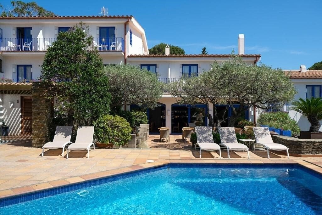 Фотографія Hotel Blaumar Cadaques 3*