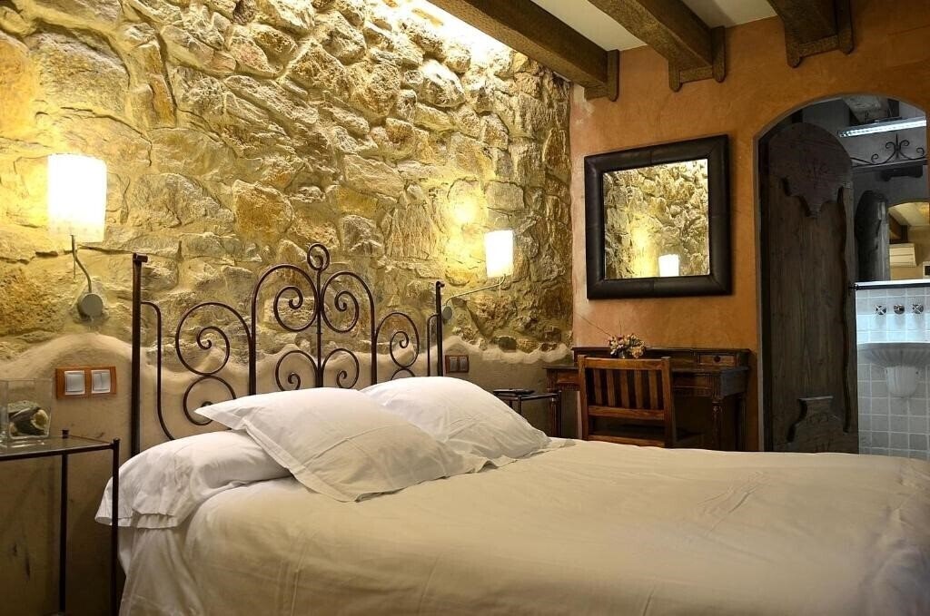 Фотографія Restaurant Galena Mas Comangau 4*