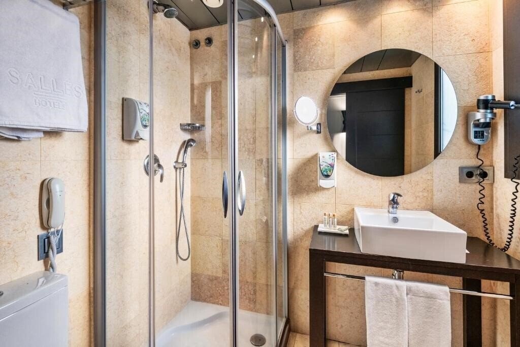 Фотография Salles Hotel Aeroport Girona 4*