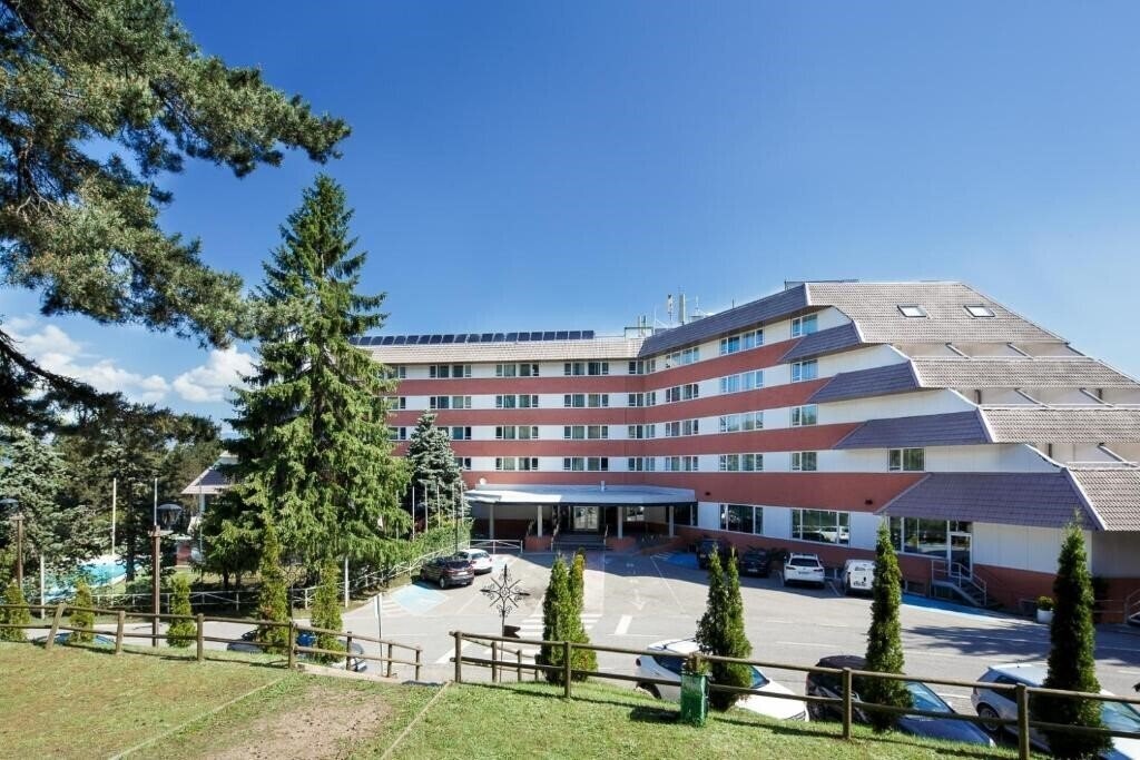 Готель Alp Hotel Masella 3*