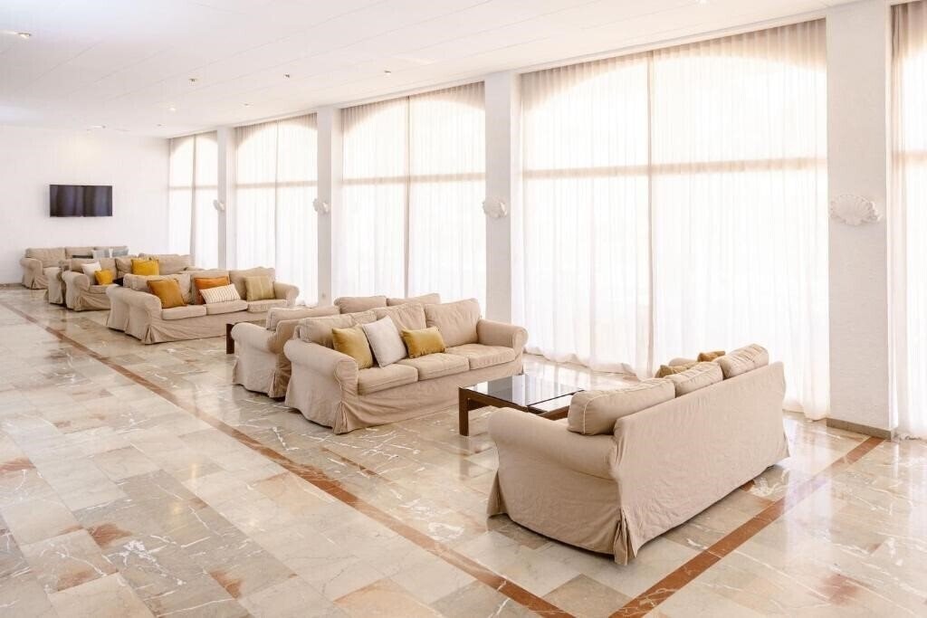 Фотографія RVHotels Golf Costa Brava 4*