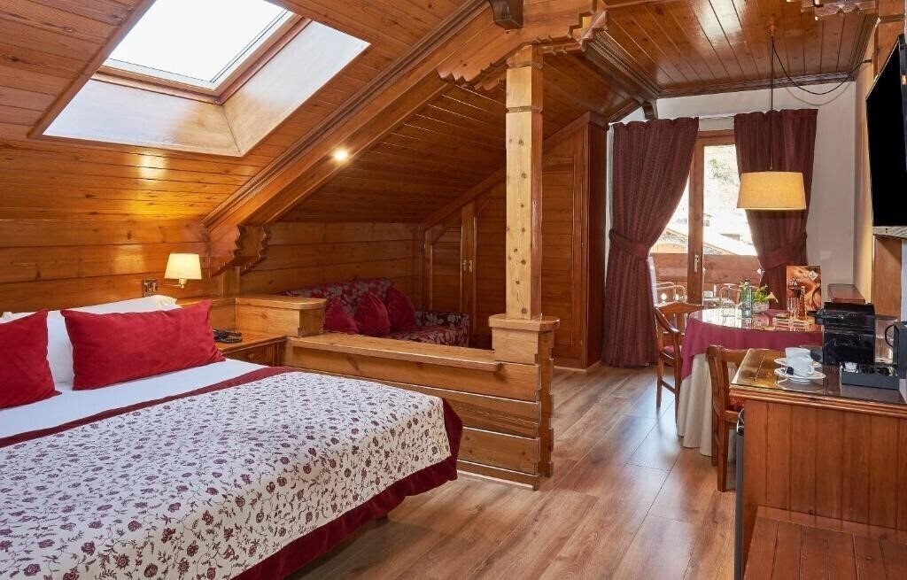 Фотографія Hotel Grevol SPA Llanars 4*