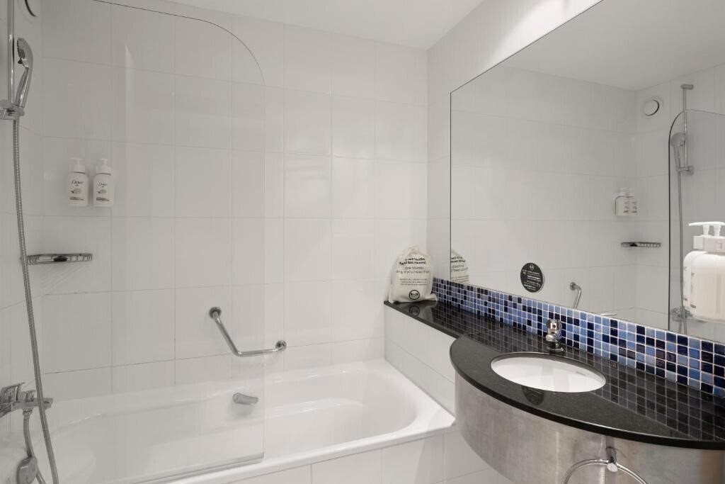 Фотографія B&B Hotel Girona 3 3*