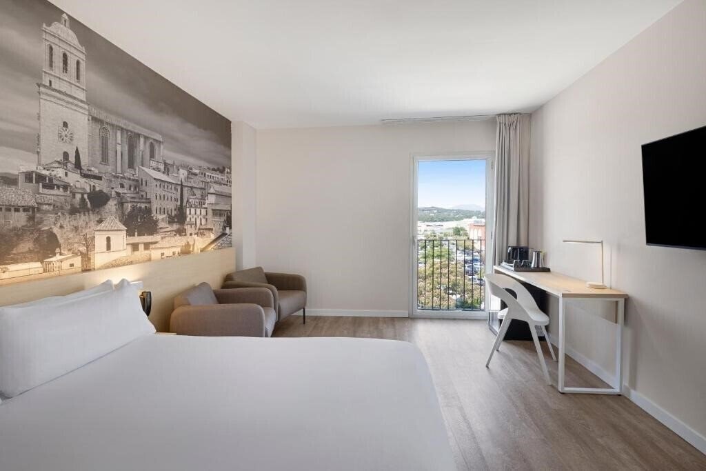 Картинка B&B Hotel Girona 3 3*