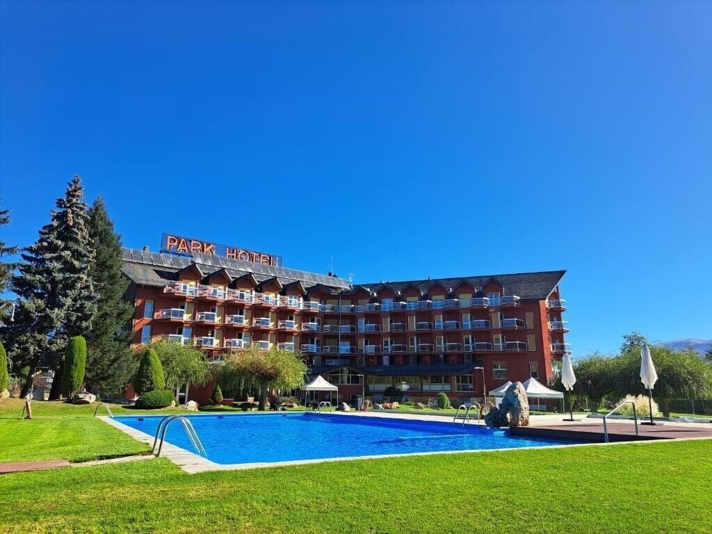 Отель Puigcerda Park Hotel 3*