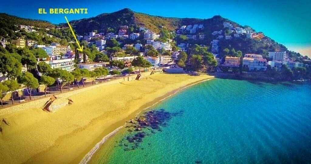 Готель Apartaments El Berganti 3*