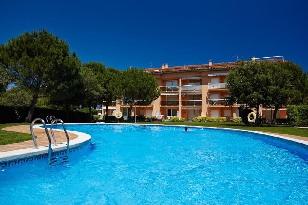 Отель Apartaments Sa Guilla 3*