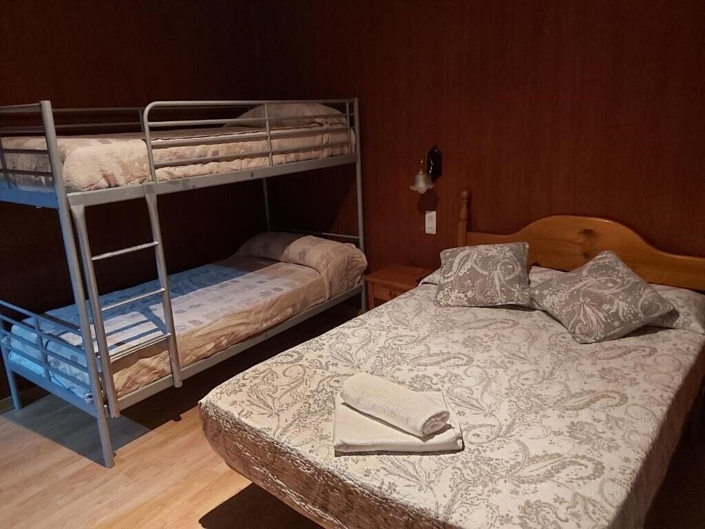 Отель Hostal Porta de Nuria 3*