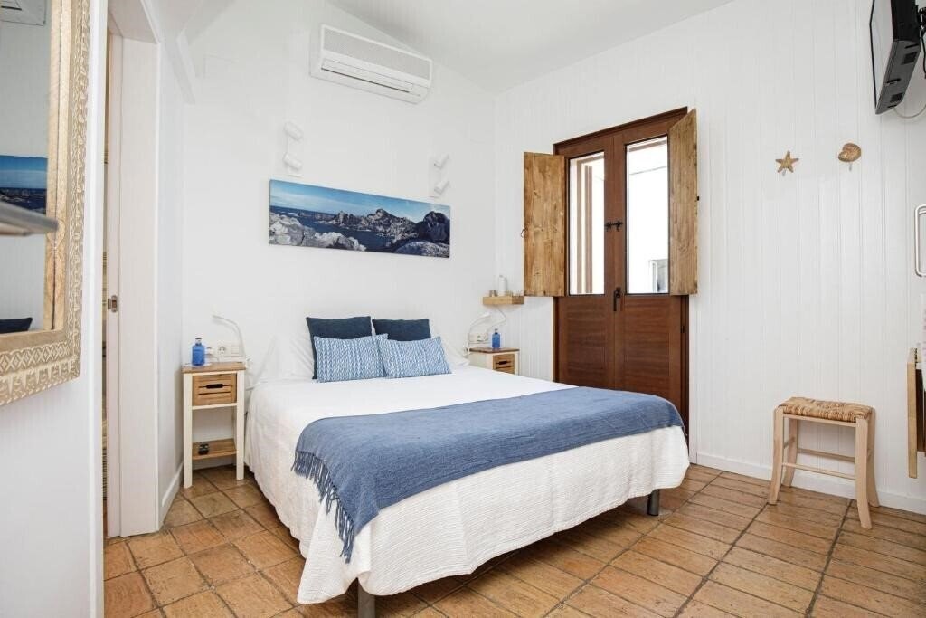 Отель L'Hostalet De Cadaques 2*