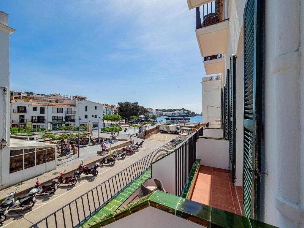 Фото Marina Cadaques 2*