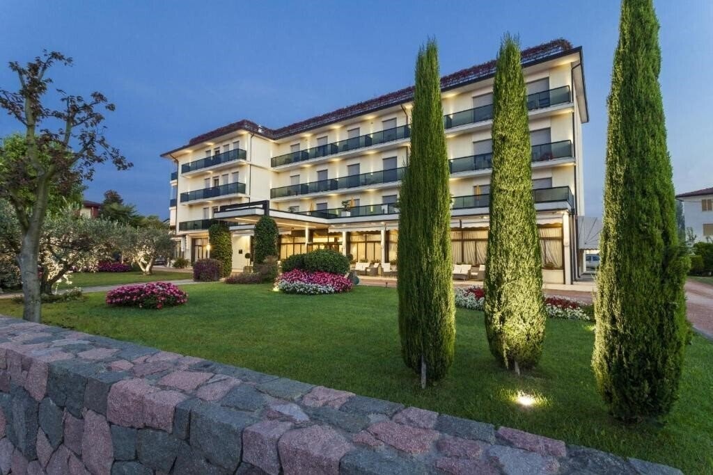 Отель Atlantic Terme Natural Spa & Hotel 3*