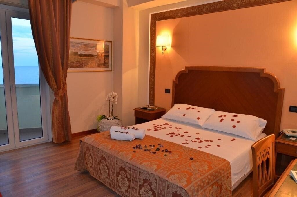 Картинка Grand Hotel Montesilvano 3*