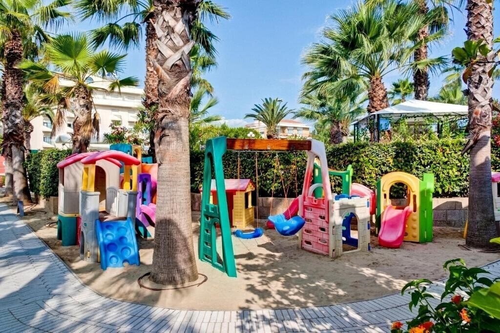 Картинка Hotel Europa Beach Village 4*