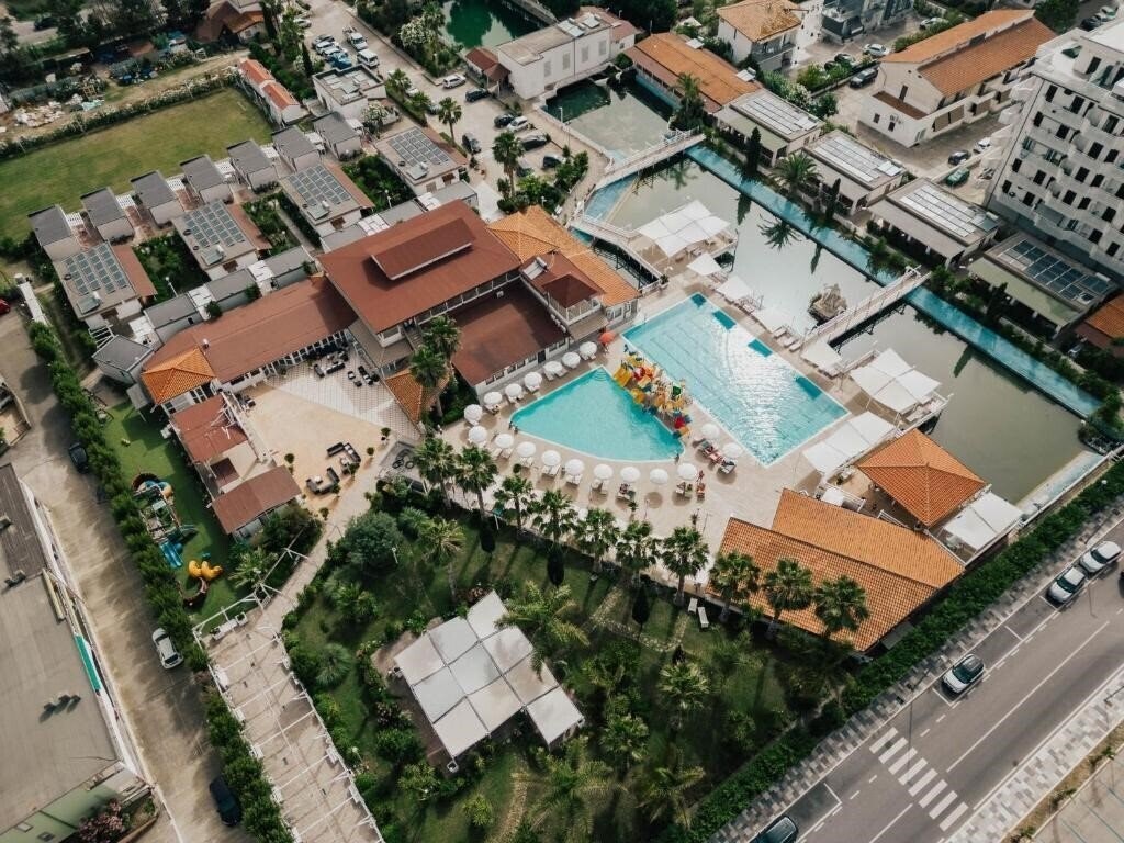Отель Poseidon Resort 3*