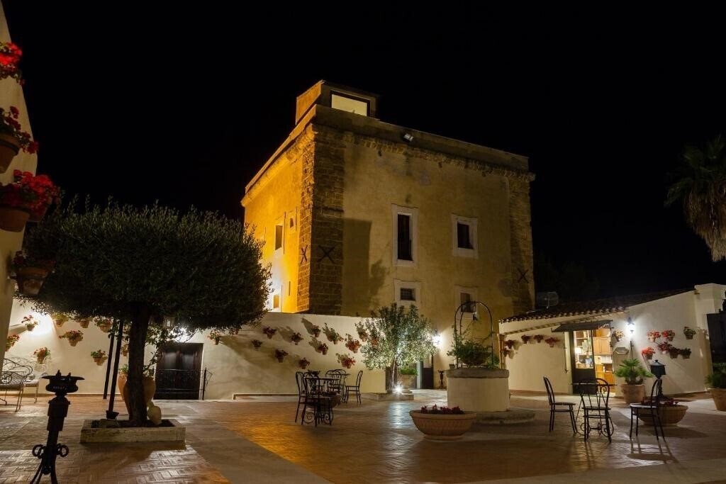 Отель Hotel Foresteria Baglio Della Luna 2*