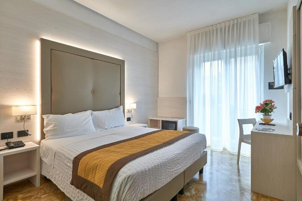 Фото Hotel Adler 3*