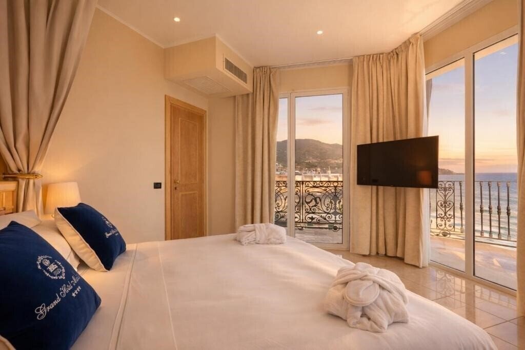 Фотография Grand Hotel Mediterranee 4*