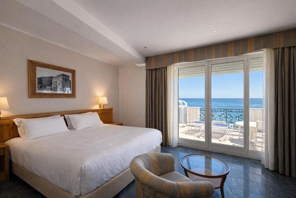 Изображение Grand Hotel Mediterranee 4*