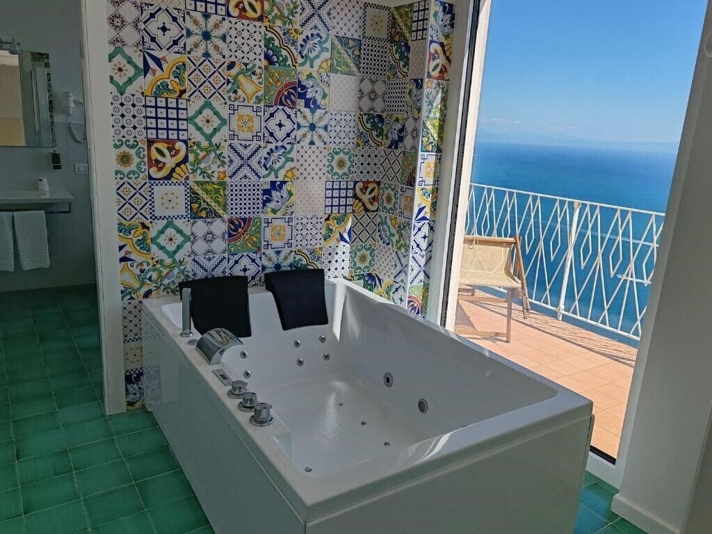Фото Grand Hotel Excelsior Amalfi 4*