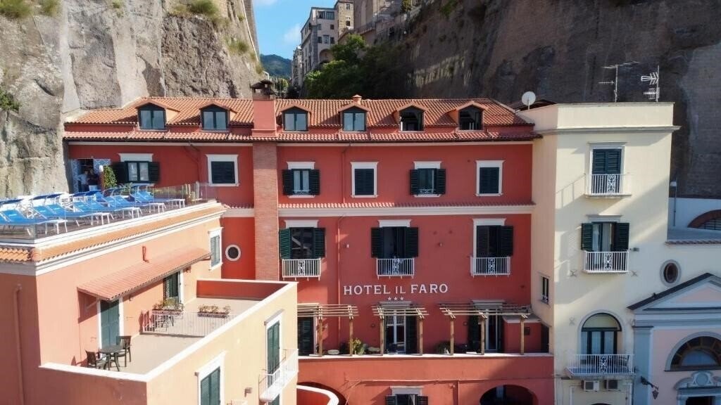 Готель Il Faro Hotel Sorrento 3*