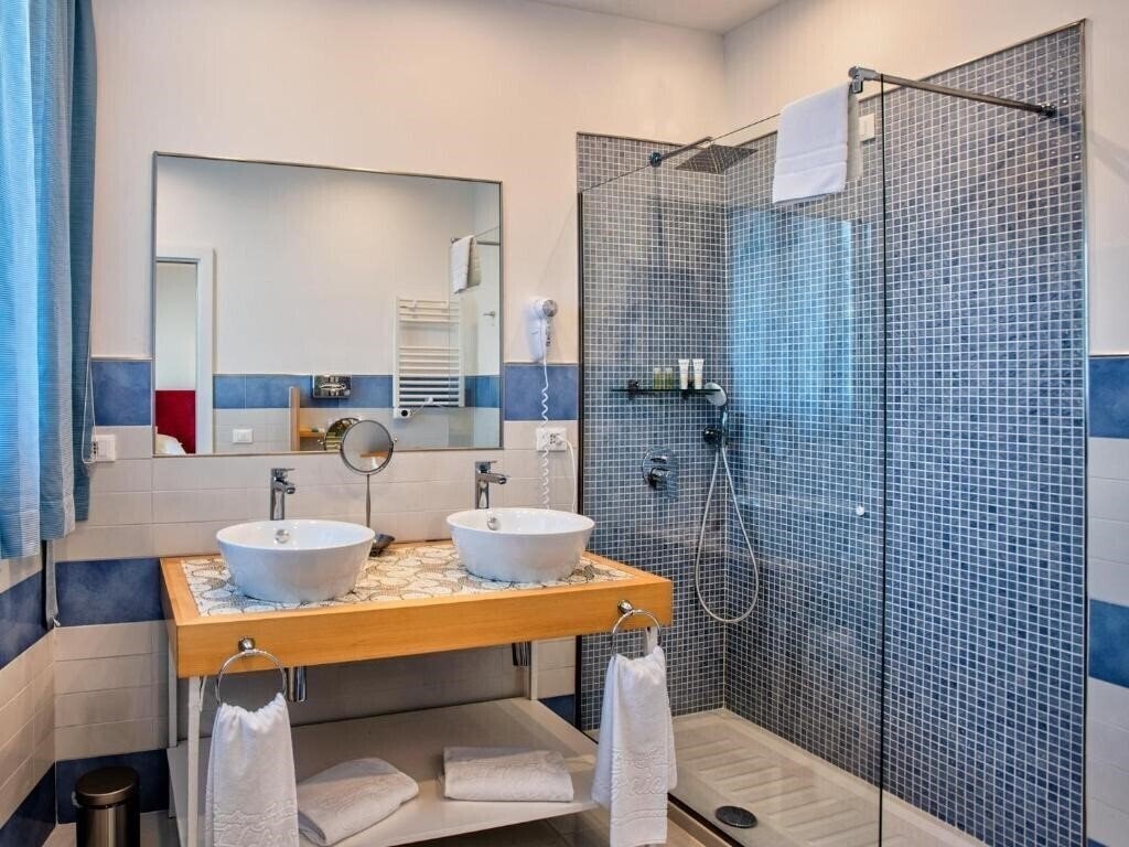 Фотография Boutique Hotel Helios 4*
