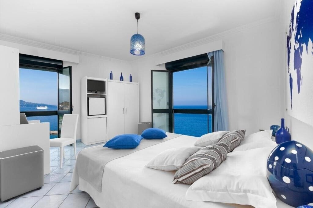 Готель Panorama Palace Meta di Sorrento 4*