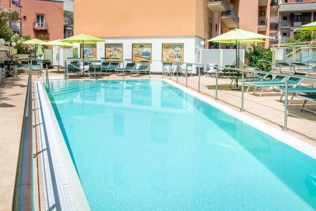 Изображение Ascot Hotel Sorrento Centre 4*