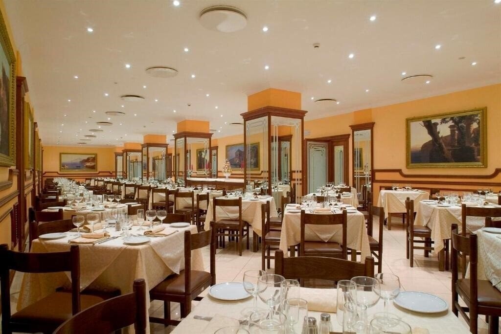 Картинка Ascot Hotel Sorrento Centre 4*