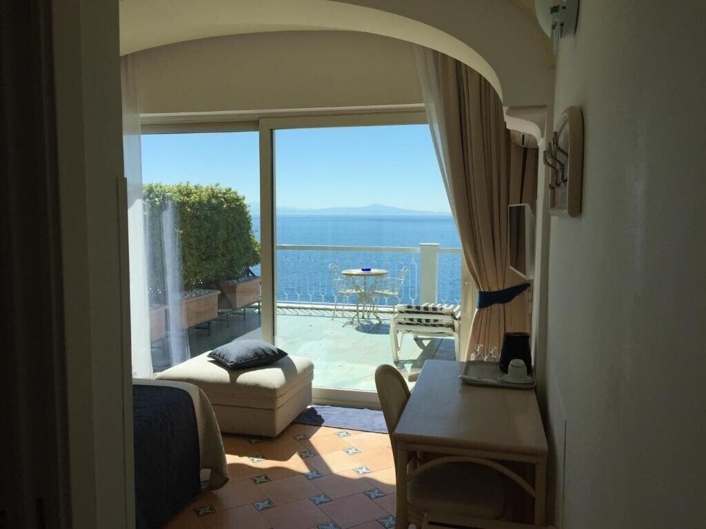 Фото Hotel Bellevue Suite 3*