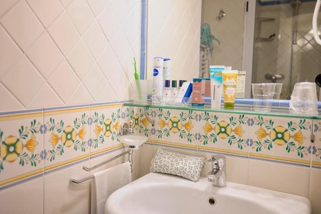 Фотографія Hotel Amalfi 3*