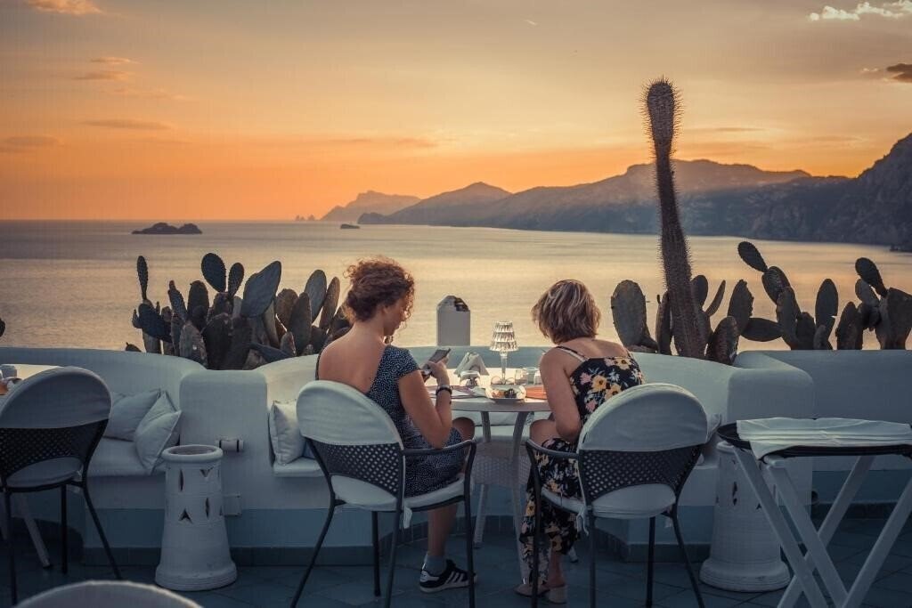 Картинка Le Fioriere (Praiano) 3*