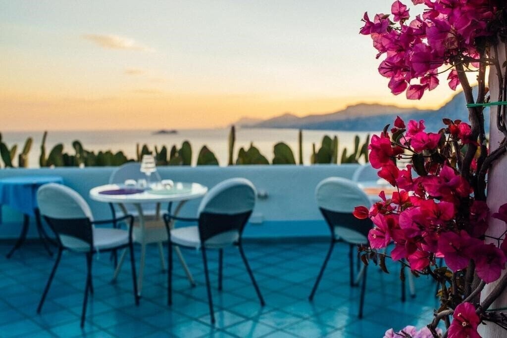 Отель Le Fioriere (Praiano) 3*