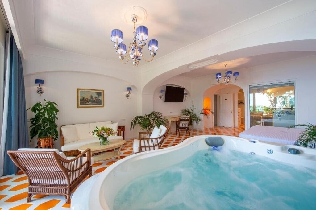 Фотографія Hotel Pellegrino (Praiano) 3*