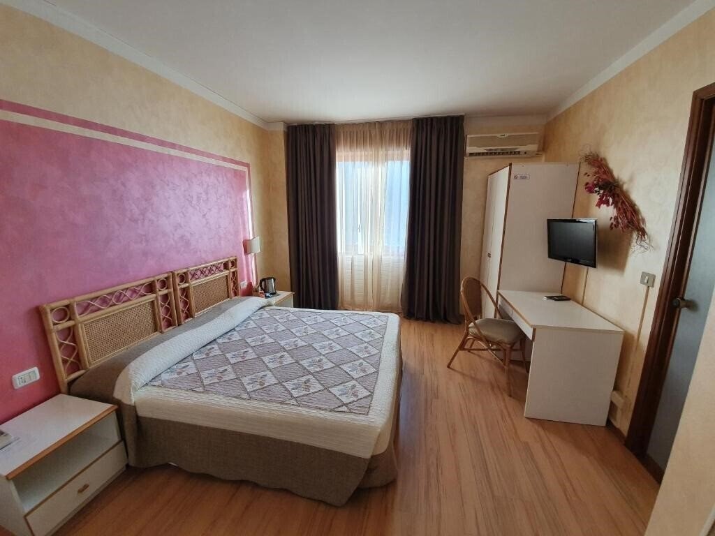 Зображення Le Pageot 3*