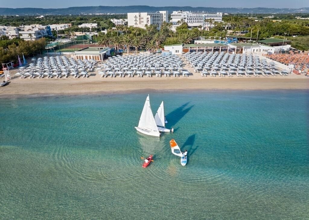 Готель Gran Serena Hotel 4*