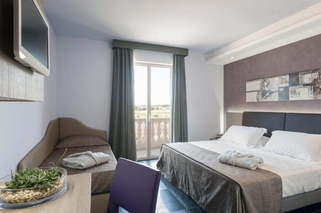 Готель Le Dune Suite Hotel (Porto Cesareo) 4*