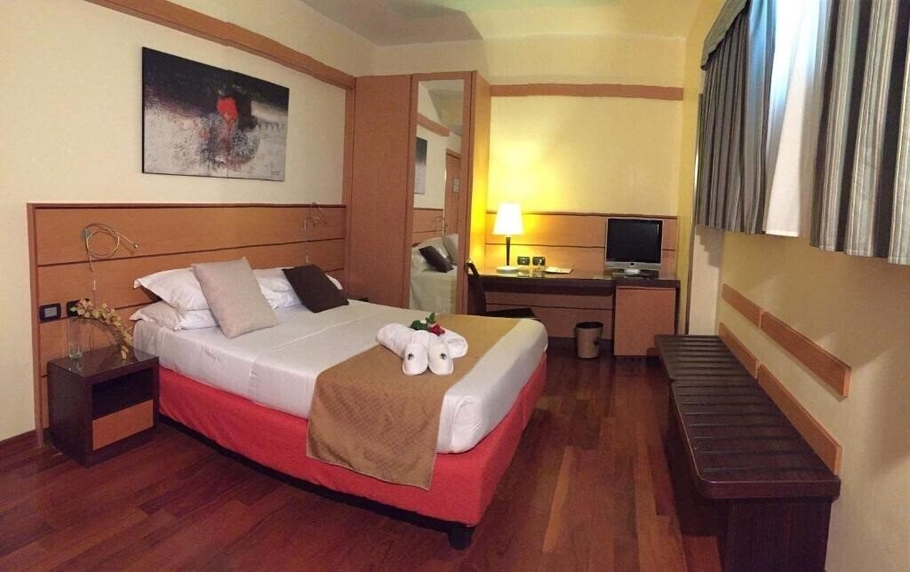 Отель Best Western Hotel Dei Cavalieri 4*