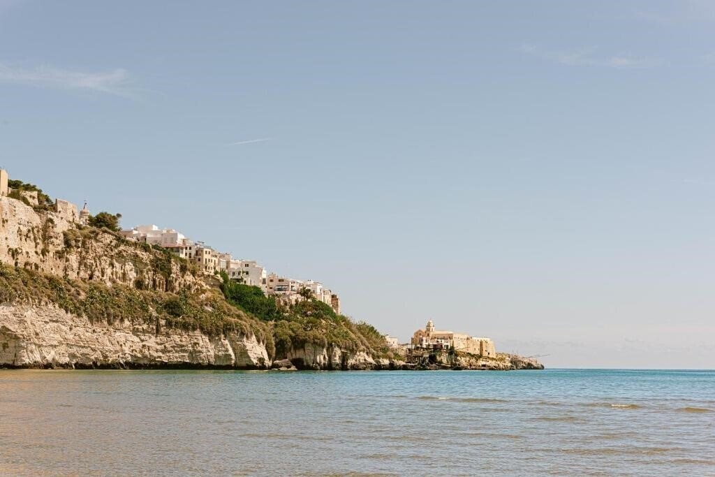 Готель Baia Degli Aranci (Vieste) 4*