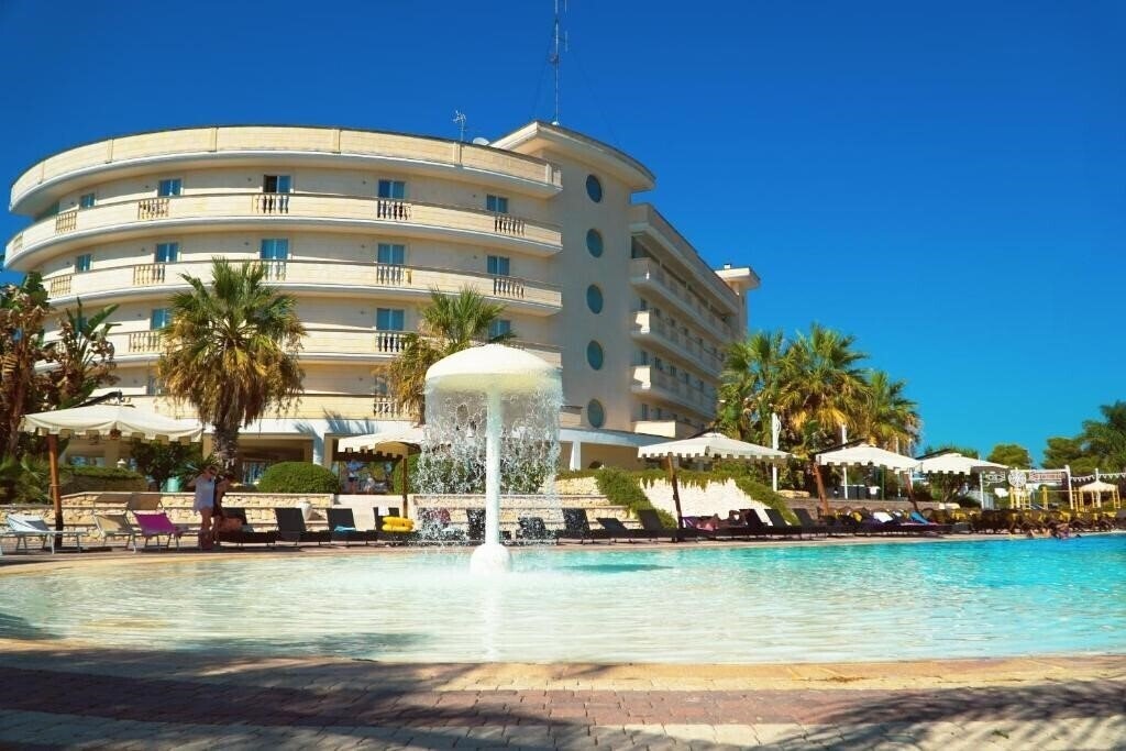 Готель Grand Hotel Dei Cavalieri 4*