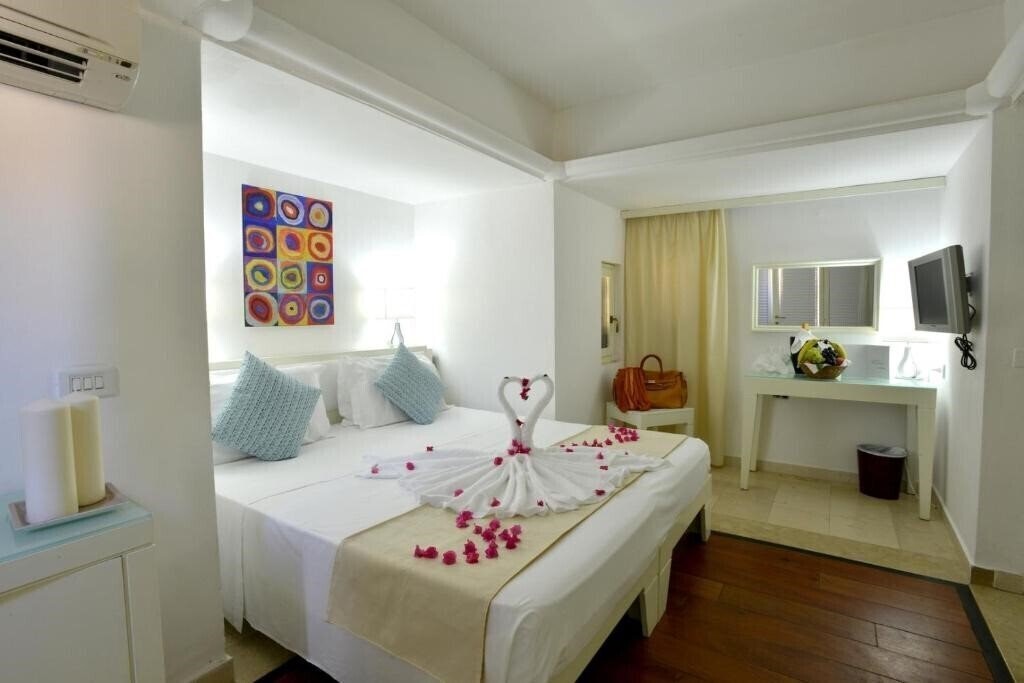Фото Futura Club Le Cale D'Otranto 3*