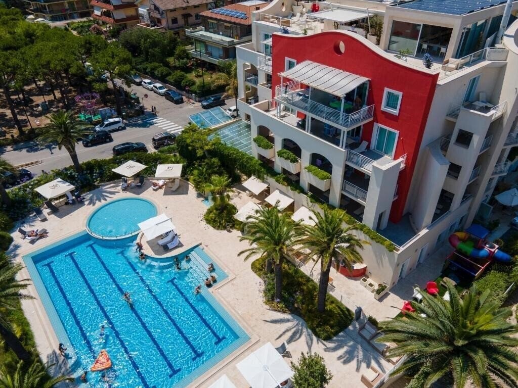 Отель Valentino Resort 4*