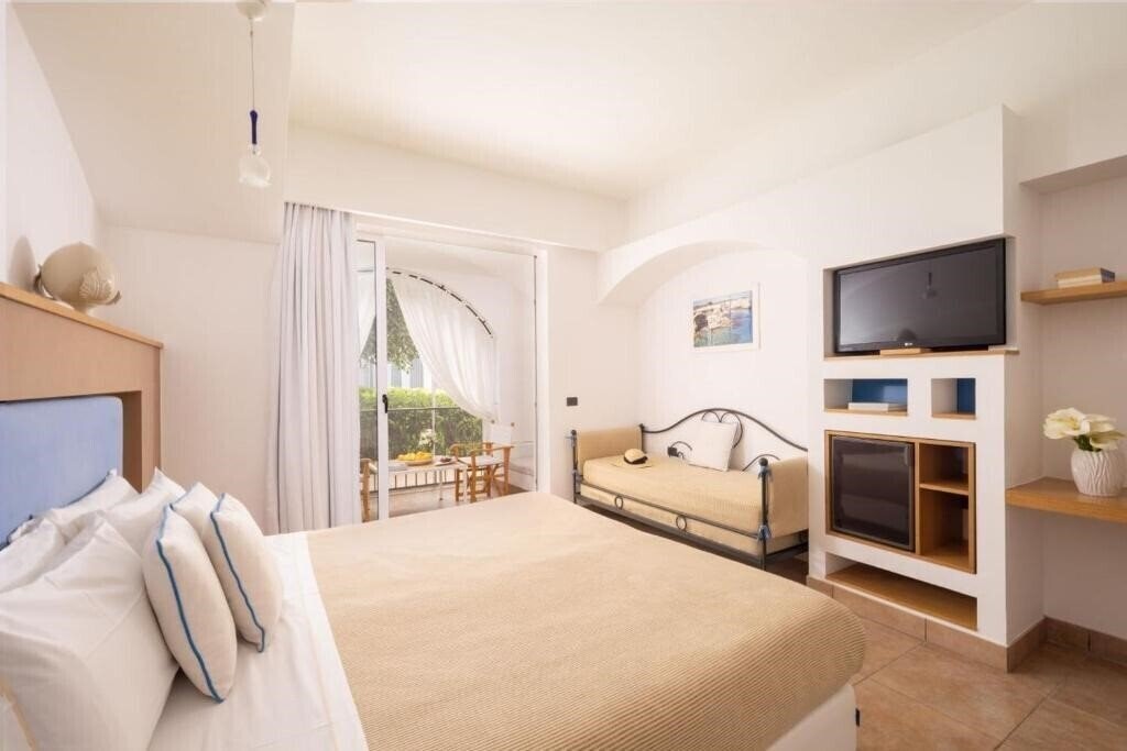 Фото Hotel Tenuta Moreno 4*