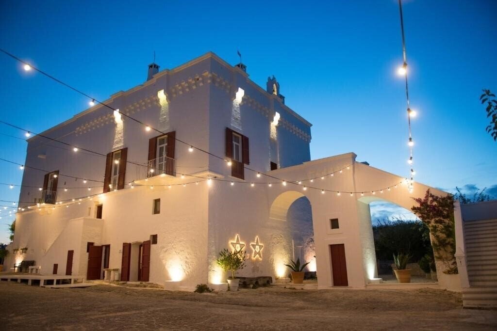 Отель Masseria Torre Coccaro 5*
