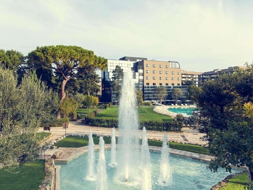 Отель Mercure Villa Romanazzi Carducci Bari 4*